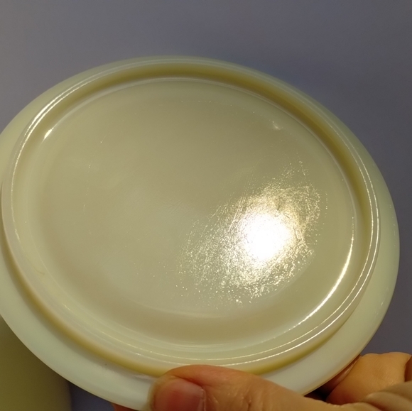 Vintage McKee custard glass refrigerator canister w/ lid round grease jar GLOWS - Picture 5 of 14